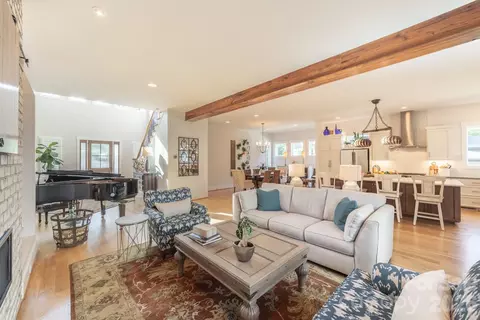 Living - 423 Watson St, Davidson, NC 28036 photo 2 of 2
