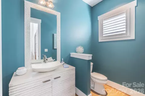 Bath - 423 Watson St, Davidson, NC 28036 photo 1 of 6
