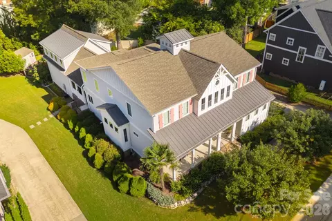 Exterior - 423 Watson St, Davidson, NC 28036 photo 3 of 8