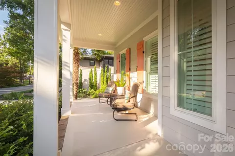 Exterior - 423 Watson St, Davidson, NC 28036 photo 2 of 8