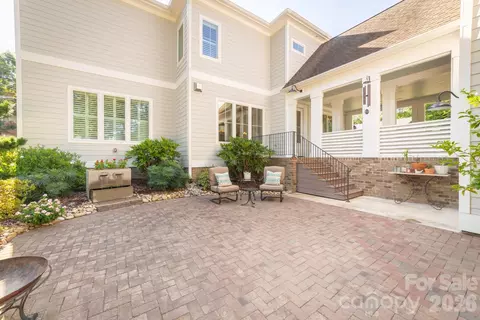 Exterior - 423 Watson St, Davidson, NC 28036 photo 4 of 8