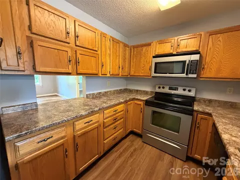 Kitchen - 127 Holly Ct, Bostic, NC 28018 photo 4 of 5