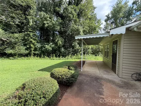 Exterior - 127 Holly Ct, Bostic, NC 28018 photo 7 of 9