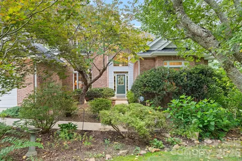 210 Clear Vista Cir, Asheville, NC 28805