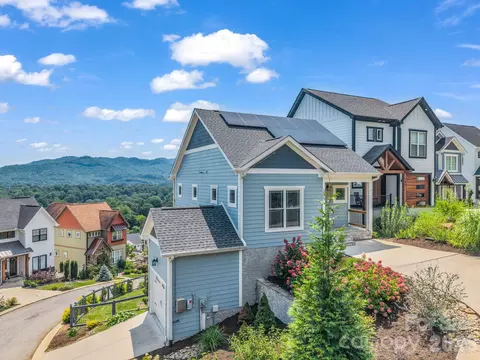 285 Mount Allen Hts, Black Mountain, NC 28711