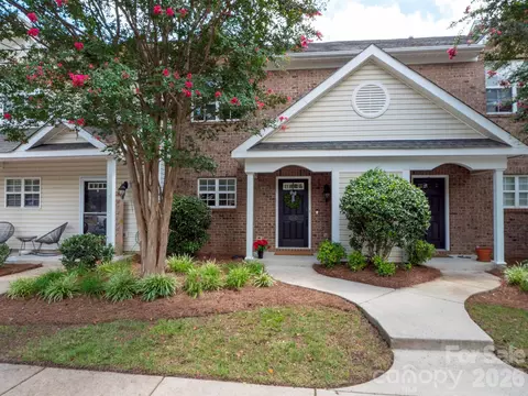 12246 Savannah Garden Dr, Charlotte, NC 28273