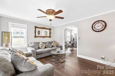 430 Arlington Nw Cir NW, Lenoir, NC 28645