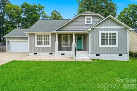 1556 Meadow Glen Ln, Rock Hill, SC 29730