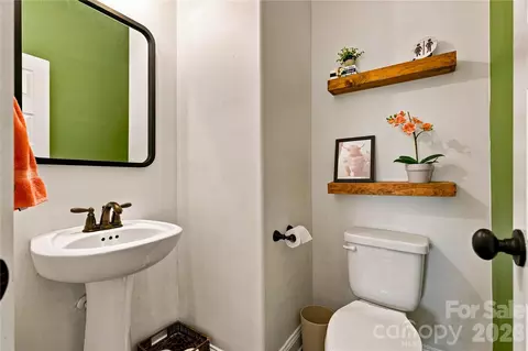 Bath - 3151 Delaware Dr, Denver, NC 28037 photo 5 of 6