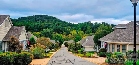18 Creekside Way, Asheville, NC 28804
