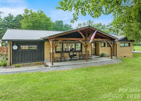 2906 Jonathan Creek Rd, Waynesville, NC 28785