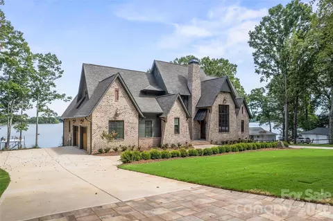 4974 Lynwood Rd, Sherrills Ford, NC 28673