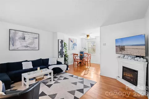 615 Biltmore H-2 Ave #H-2, Asheville, NC 28803