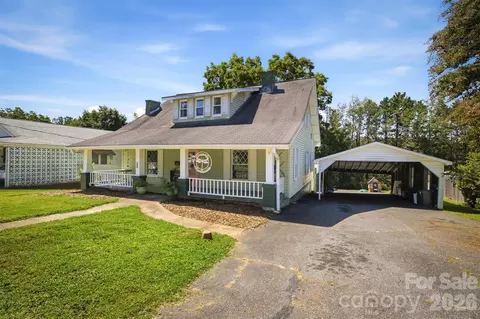 Exterior - 115 Evans St, Morganton, NC 28655 photo 2 of 4