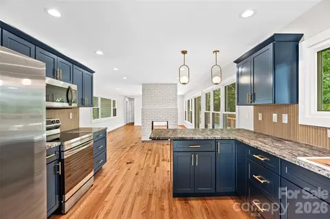 155 Oak Ter, Arden, NC 28704