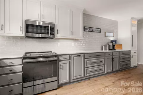 Kitchen - 3209 Monte Dr, Monroe, NC 28110 photo 3 of 8