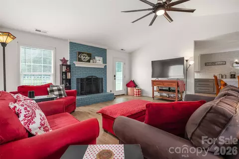 Living - 3209 Monte Dr, Monroe, NC 28110 photo 2 of 5