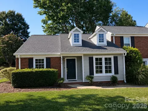 8314 Chippenham Ln, Charlotte, NC 28277