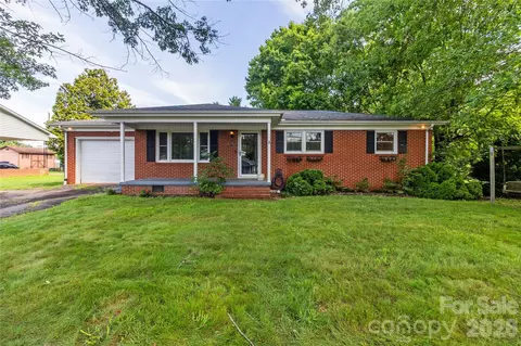 704 Pineburr Sw Ave SW, Valdese, NC 28690