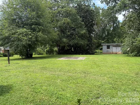 Exterior - 2841 Emory Rd, Morganton, NC 28655 photo 1 of 1