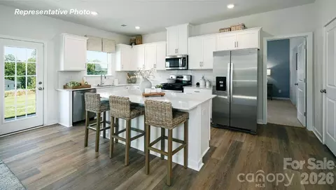 483 Dazzle Loop, Newton, NC 28658 photo 3