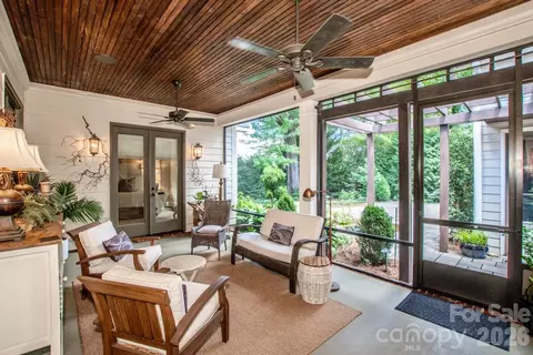 Exterior - 216 Catawba Ave, Davidson, NC 28036 photo 2 of 4