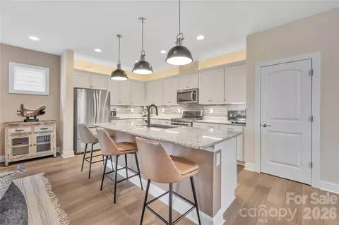 Kitchen - 6243 Scuttle Ln, Denver, NC 28037 photo 2 of 3