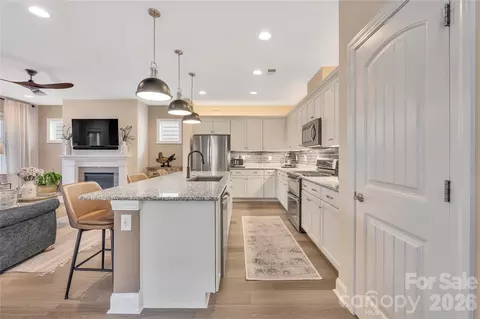 Kitchen - 6243 Scuttle Ln, Denver, NC 28037 photo 3 of 3
