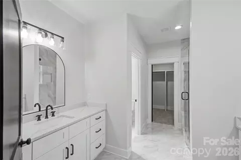 Bath - 3165 Timber Run Ln, Maiden, NC 28650 photo 2 of 2