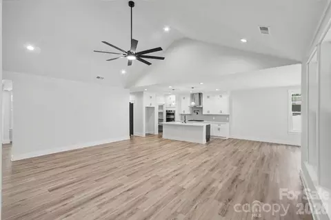 Living - 3165 Timber Run Ln, Maiden, NC 28650 photo 6 of 7