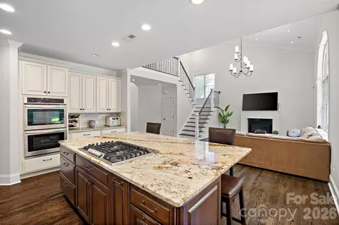 1607 Crestgate Dr, Waxhaw, NC 28173