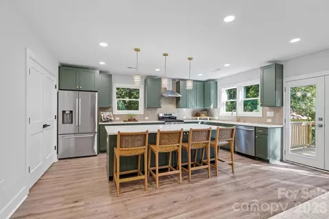 1949 Garibaldi Ave, Charlotte, NC 28208