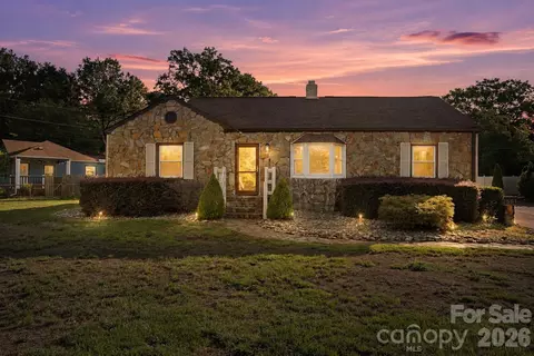 2561 Lumina Ave, Charlotte, NC 28208