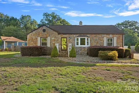 2561 Lumina Ave, Charlotte, NC 28208