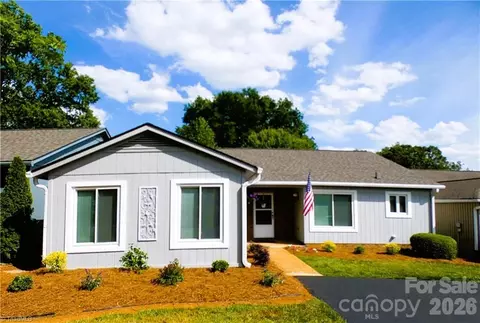 156 Fairway Dr, Advance, NC 27006