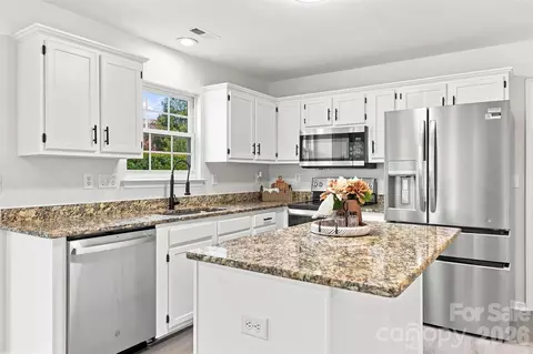 Kitchen - 505 Whitehead Ct, Fort Mill, SC 29708 photo 2 of 2
