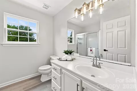 Bath - 505 Whitehead Ct, Fort Mill, SC 29708 photo 5 of 5