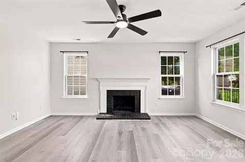 Living - 505 Whitehead Ct, Fort Mill, SC 29708 photo 2 of 4