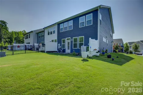 Exterior - 3056 Patchwork Ct, Fort Mill, SC 29708 photo 2 of 5