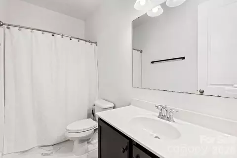 Bath - 394 Kellwood Dr, Boone, NC 28607 photo 1 of 1