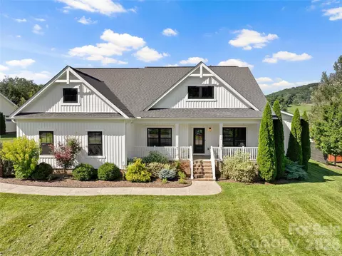 Exterior - 394 Kellwood Dr, Boone, NC 28607 photo 2 of 8