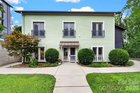 600 N Skyloft Dr, Asheville, NC 28801
