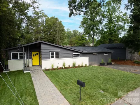 228 Grove St, Brevard, NC 28712