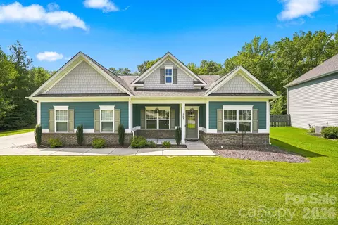 208 Clauser S Rd S, Mount Holly, NC 28120