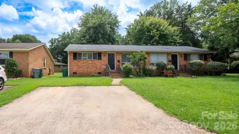 4926 Malibu Dr, Charlotte, NC 28215