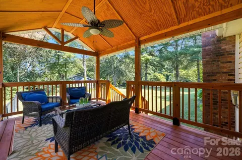 3004 Winston Nw Dr NW, Concord, NC 28027