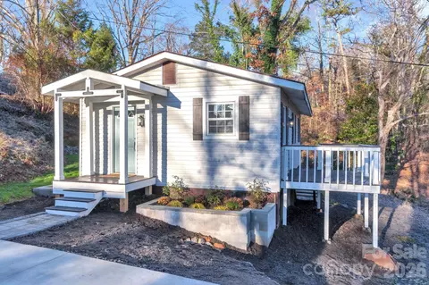 Exterior - 49 E Livingston St, Tryon, NC 28782 photo 2 of 8