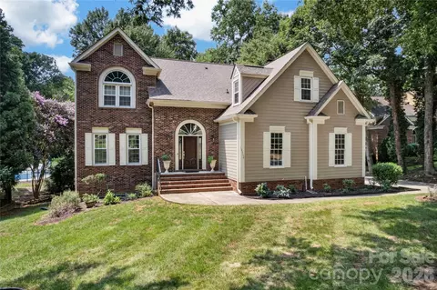 10552 Providence Arbours Dr, Charlotte, NC 28270