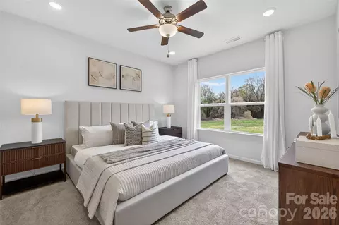 Bedroom - 2827 17th Street Ne Ct NE, Hickory, NC 28601 photo 3 of 5