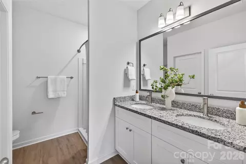 Bath - 2827 17th Street Ne Ct NE, Hickory, NC 28601 photo 1 of 1